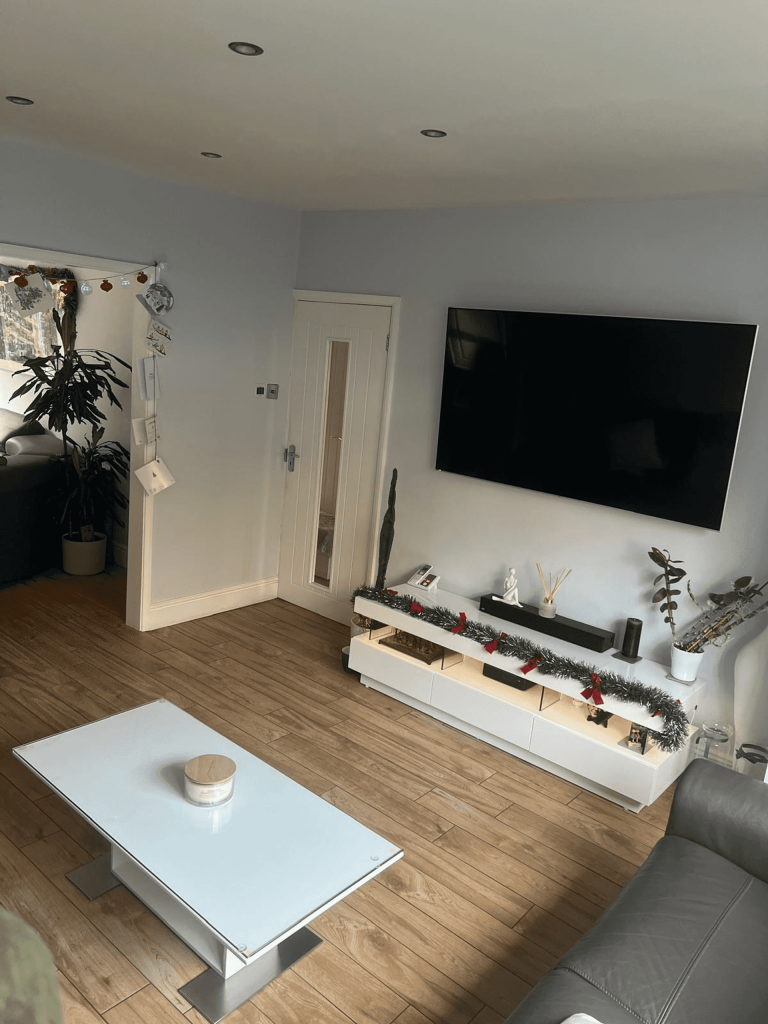 Additional property image - Hillbury Road, Warlingham, CR6