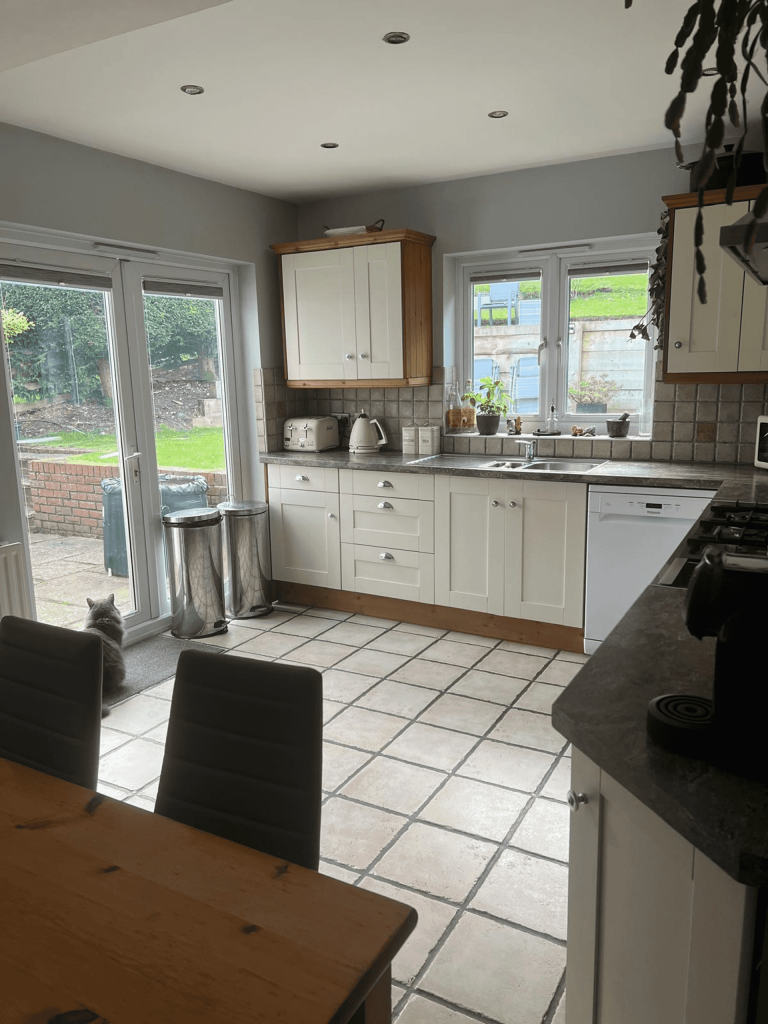 Additional property image - Hillbury Road, Warlingham, CR6