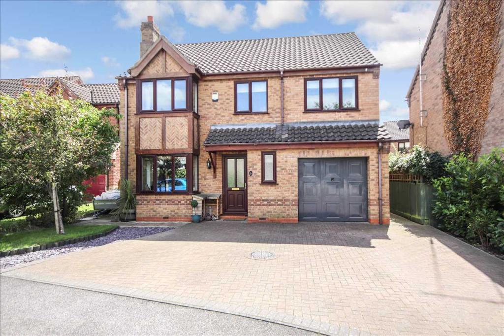 4 bedroom detached house for sale in Field Close, Welton, Lincoln, LN2