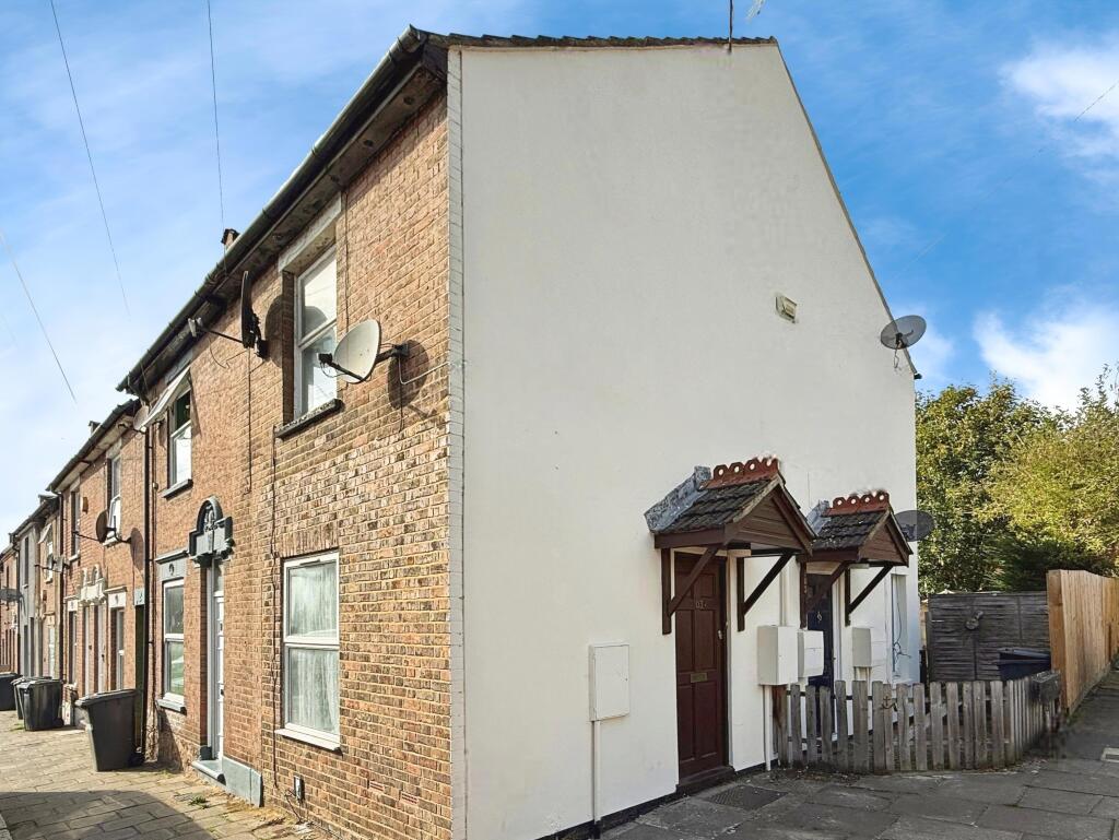 Main image of property: Ridgway Road, High Town, Luton, LU2