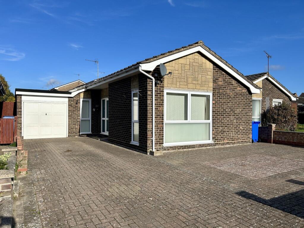 Main image of property: Starfield Close, Ipswich, Suffolk, IP4