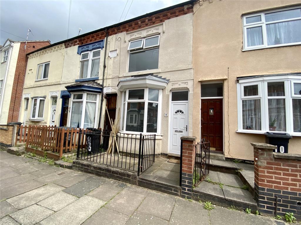 2 bedroom terraced house for sale in Sylvan Street, Newfoundpool