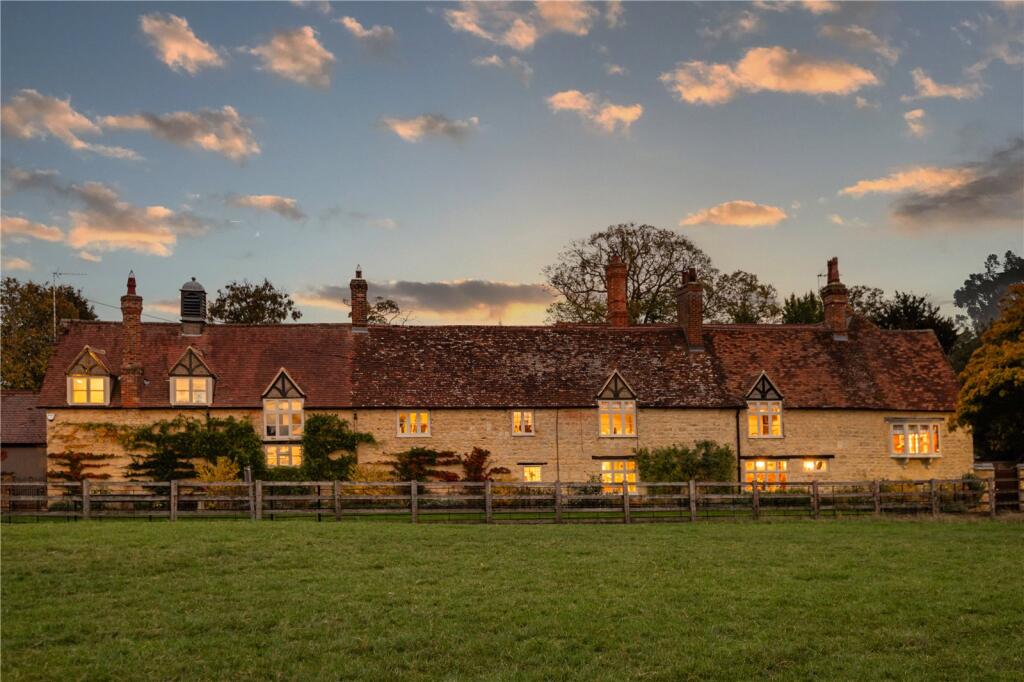 Main image of property: Church Road, Radclive, Buckingham, Buckinghamshire, MK18