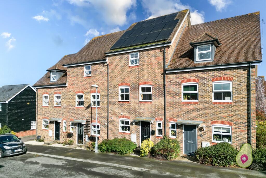 4 bedroom terraced house for sale in Grouse Meadows, Park, Bracknell, RG12