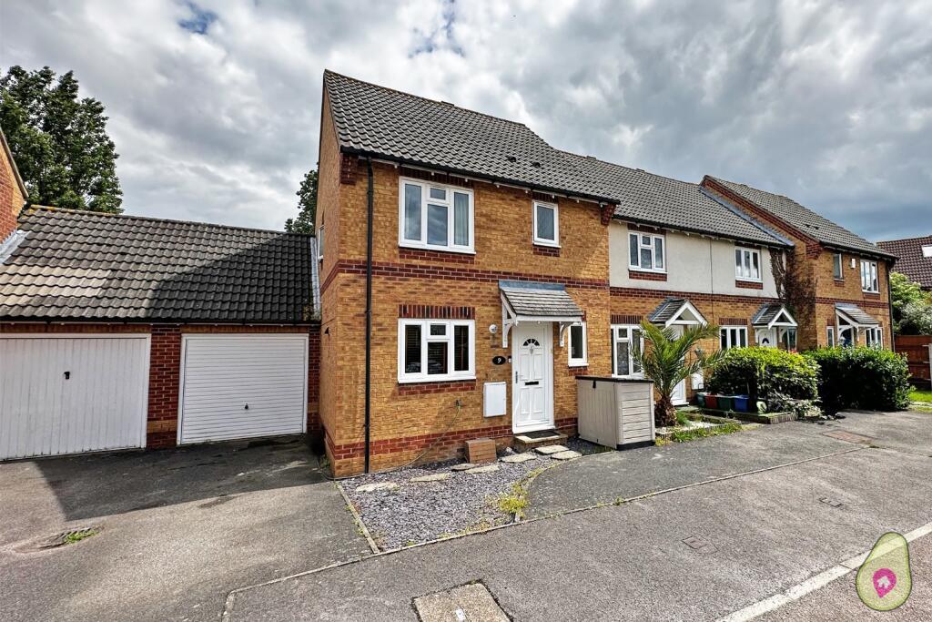 3 bedroom end of terrace house for sale in Radley Close, Feltham, TW14