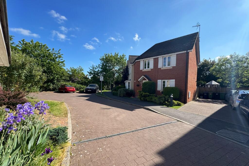 Main image of property: Milton Place, High Wycombe, HP13 7DN