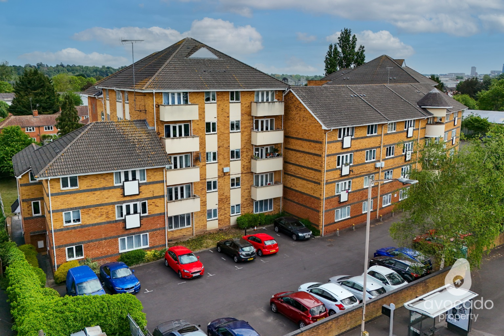 Main image of property: Winslet Place, Reading