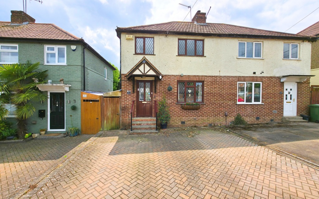 Main image of property: Rounds Hill, Wokingham Road, Bracknell, Berkshire, RG42