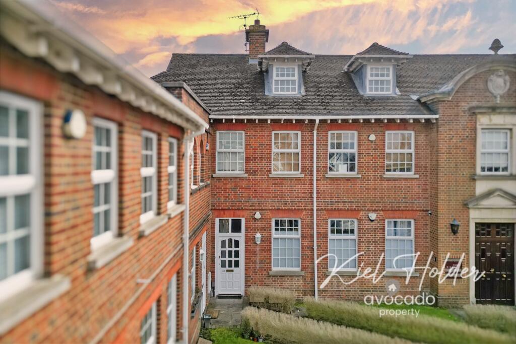 2 bedroom mews house