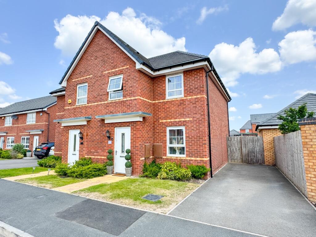 Main image of property: Rosings Drive, Tamworth, Staffordshire