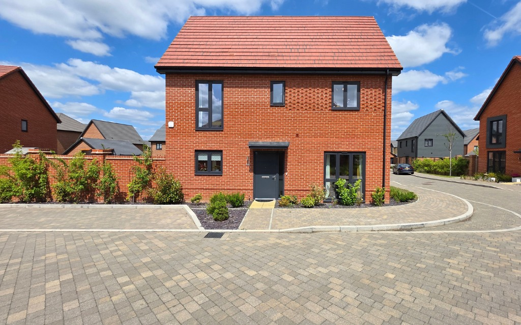Main image of property: Paddock Way, Crowthorne, Berkshire, RG45