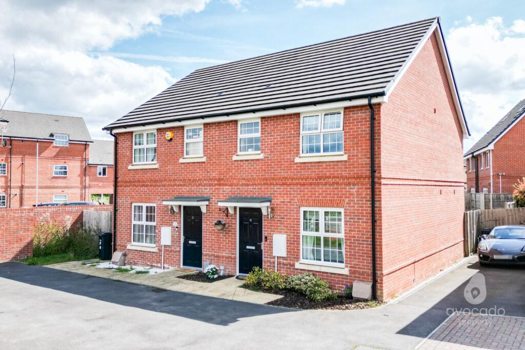 Main image of property: Buttermilk Grove, Three Mile Cross, RG7