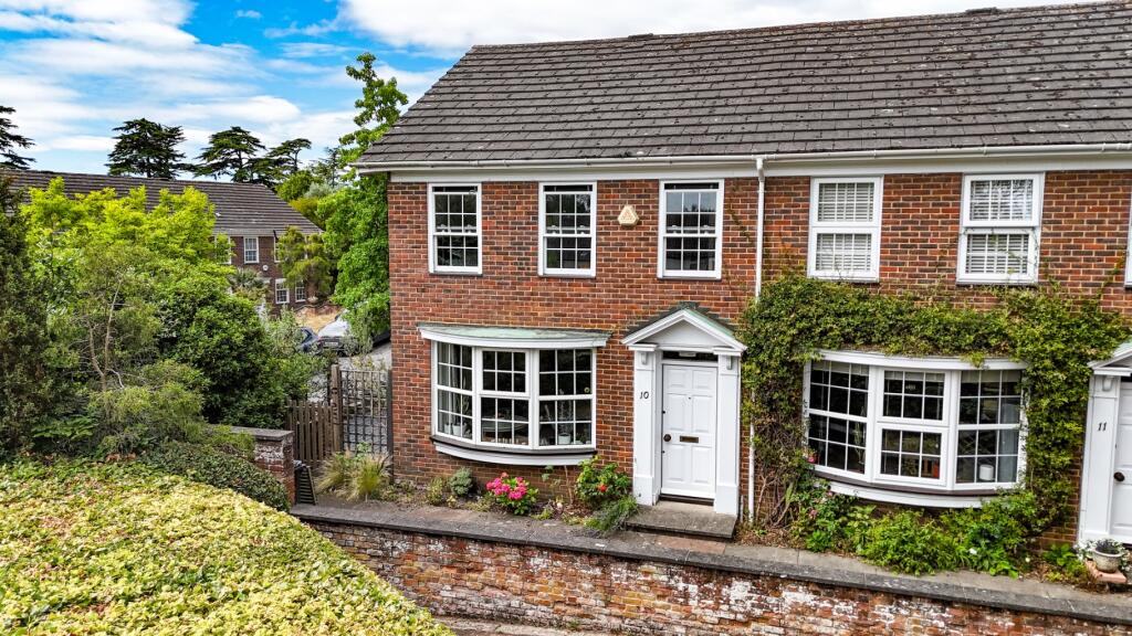 Main image of property: Stockwells, Taplow, Buckinghamshire, SL6 0DB