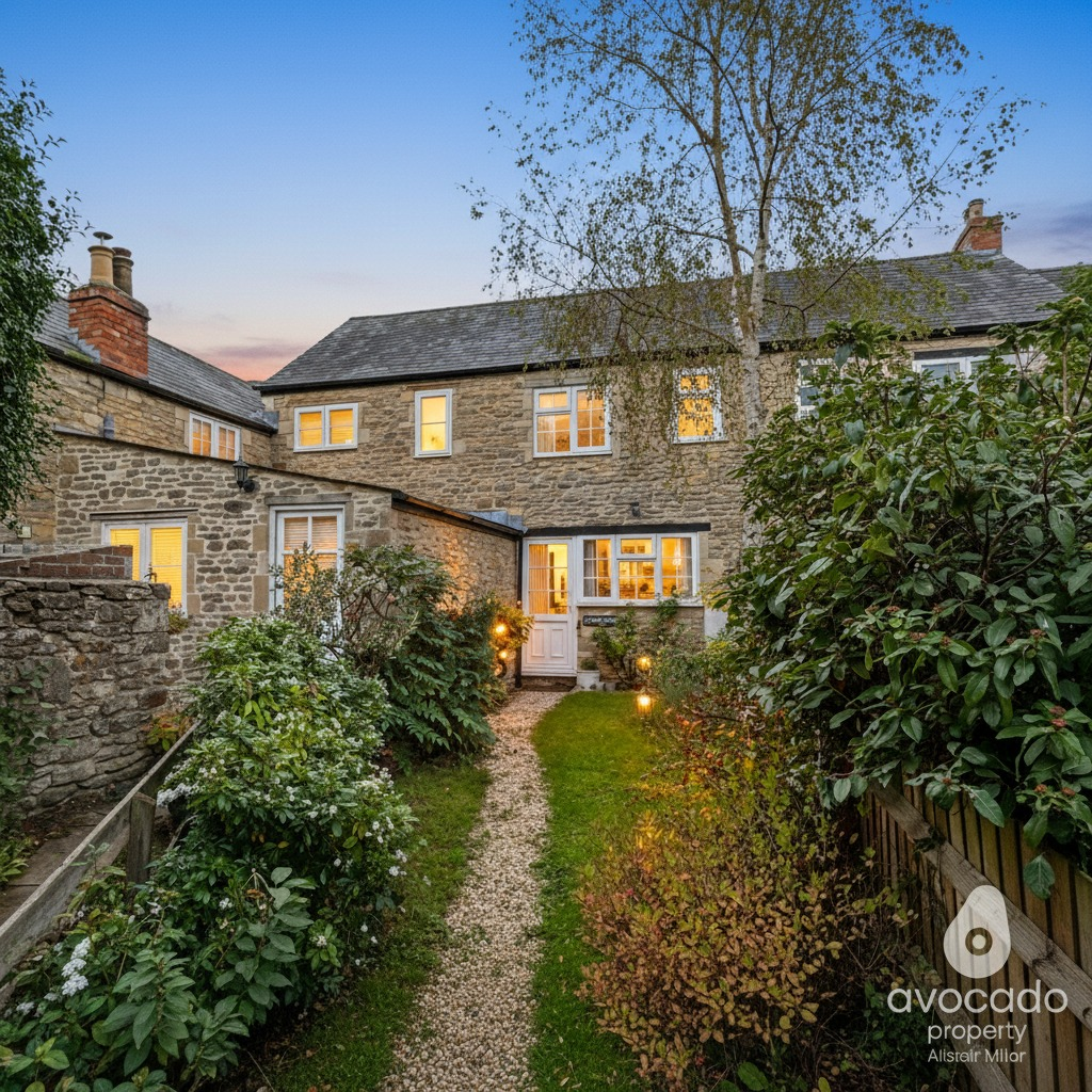 Main image of property: Curlew Cottage, Fencott, Kidlington, Oxfordshire