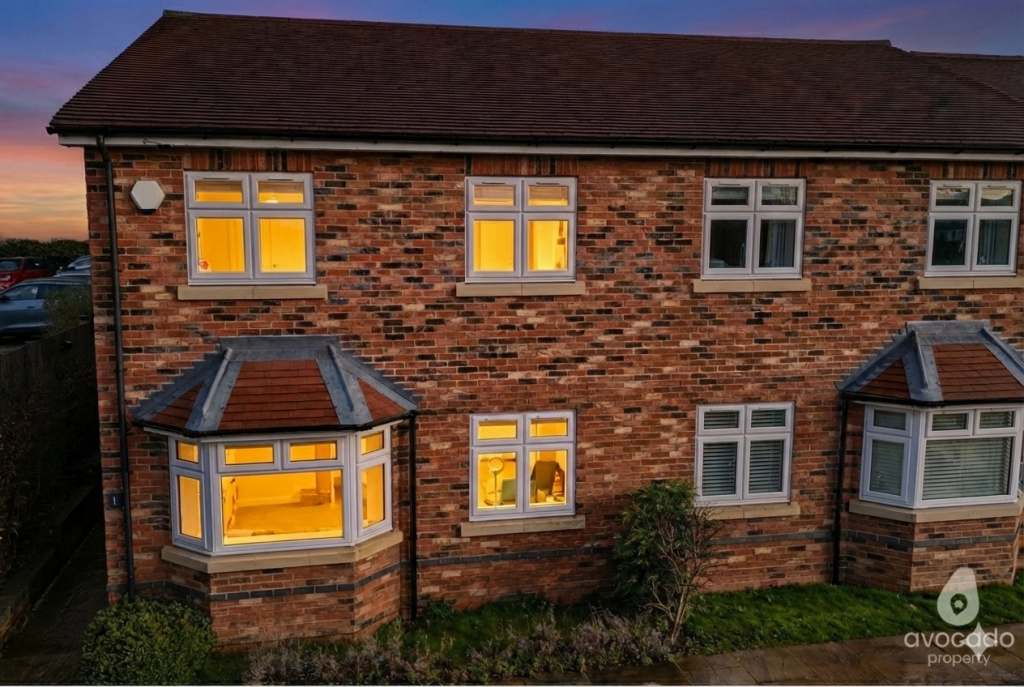 Main image of property: Hillview Close, Sonning Common, Reading, RG4