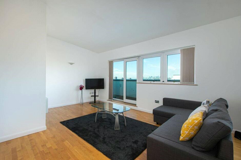 2 bedroom penthouse for rent in 2 Greens End, London, SE18