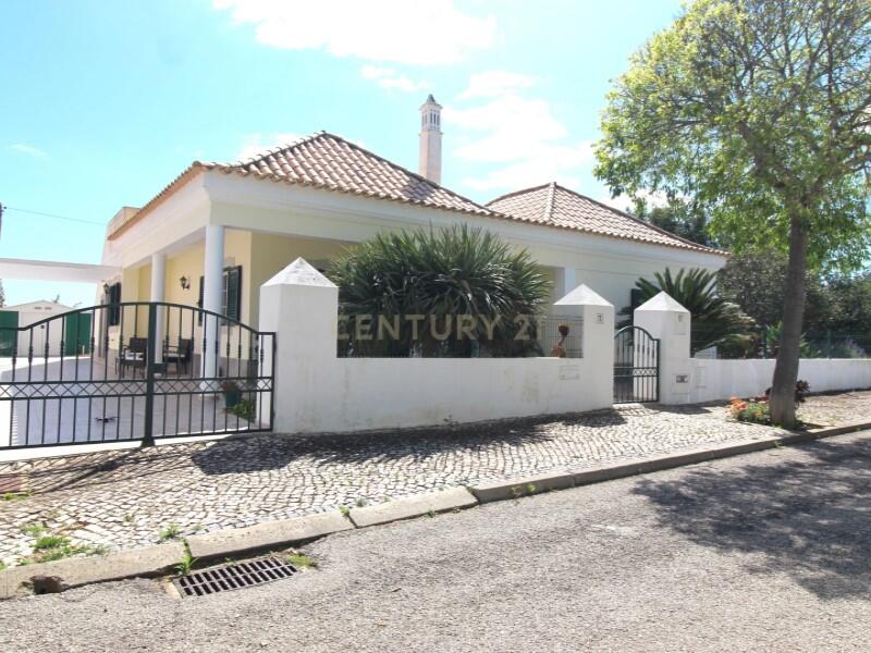 Main image of property: Algarve, Tavira (Santa Maria e Santiago)