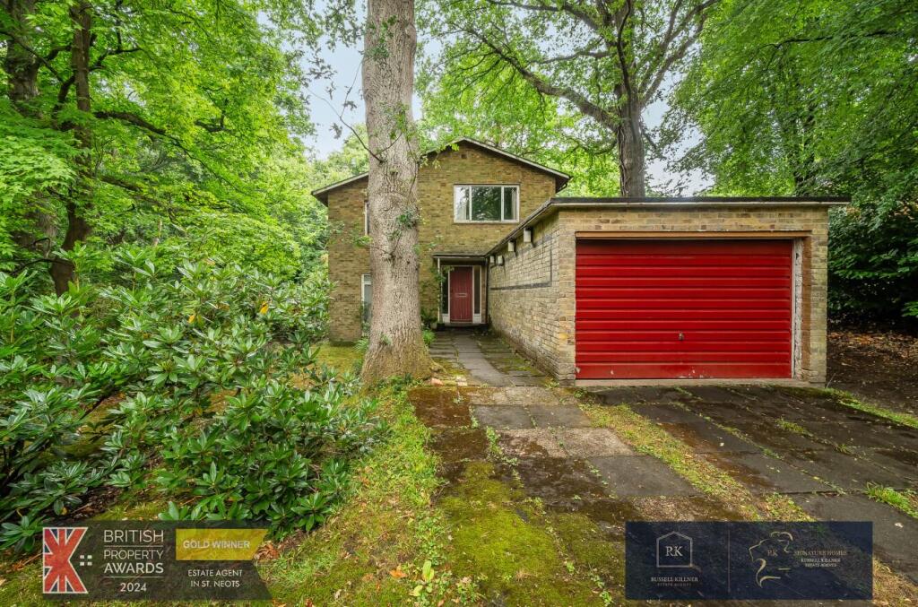 Main image of property: The Glade, Welwyn Garden City
