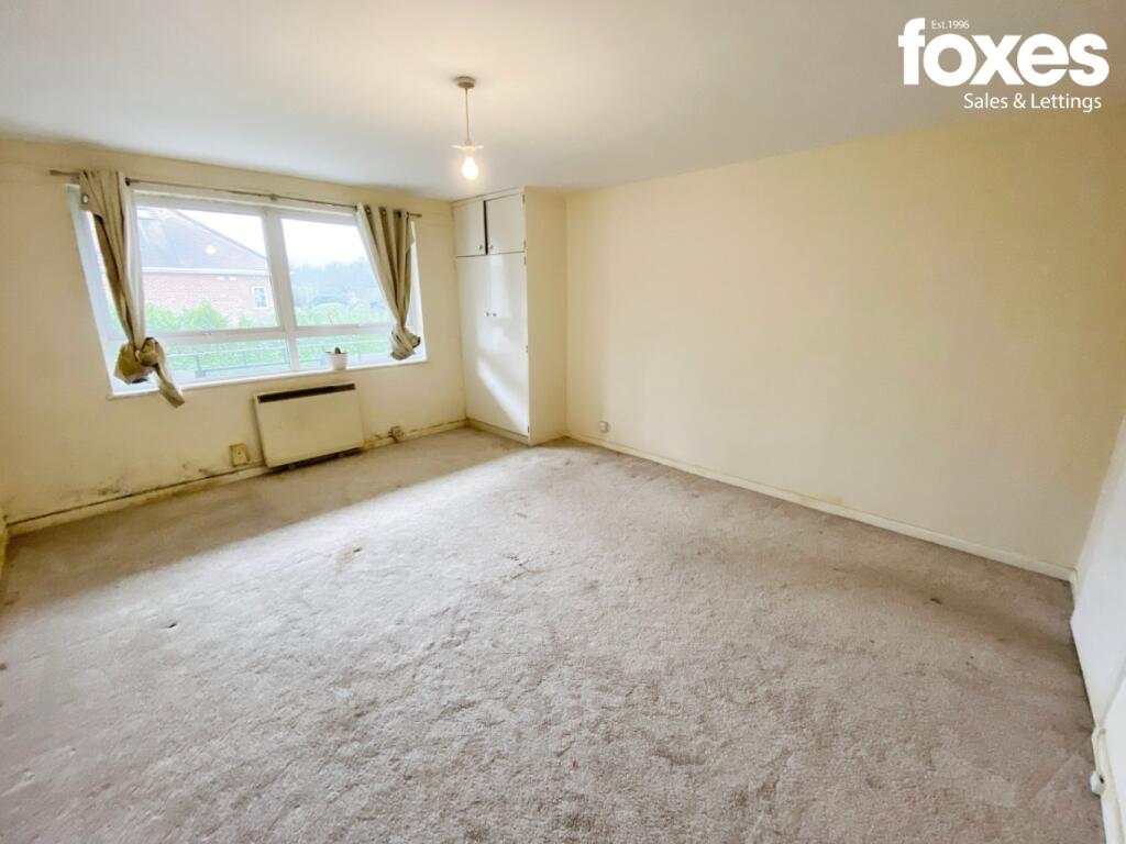 Additional property image - The Bluff, 2 Headswell Crescent, Bournemouth, Dorset, BH10 6LQ