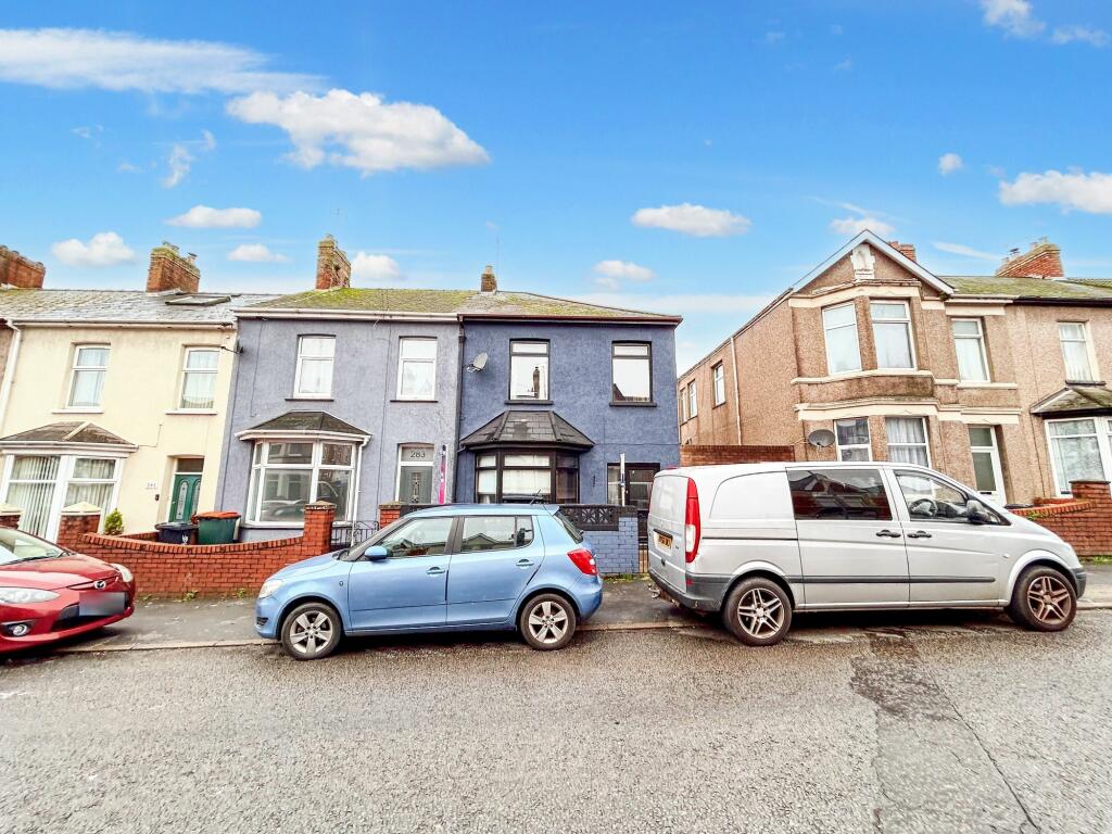 3 bedroom terraced house for sale in Caerleon Road, Newport, NP19