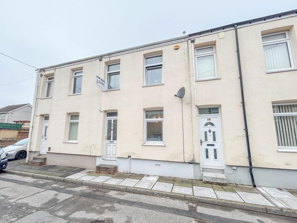 3 bedroom terraced house for sale in Commercial Street, Griffithstown, NP4