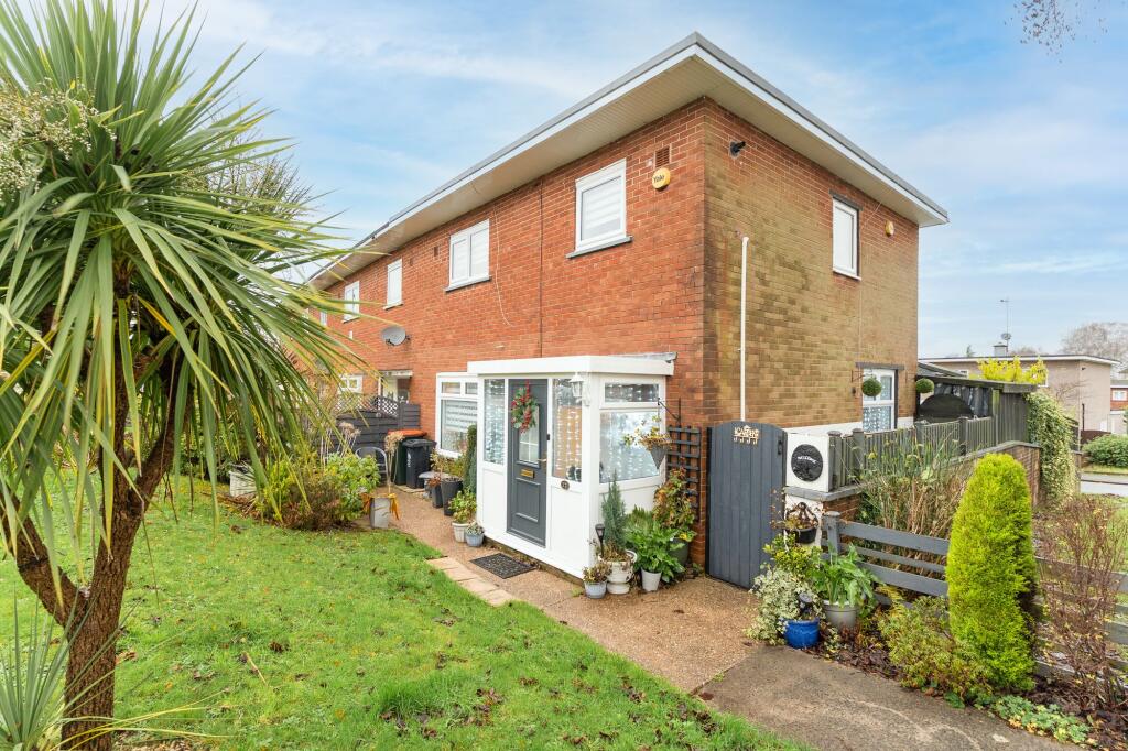 Main image of property: 27 Monet Crescent, Newport - NP19 7PP