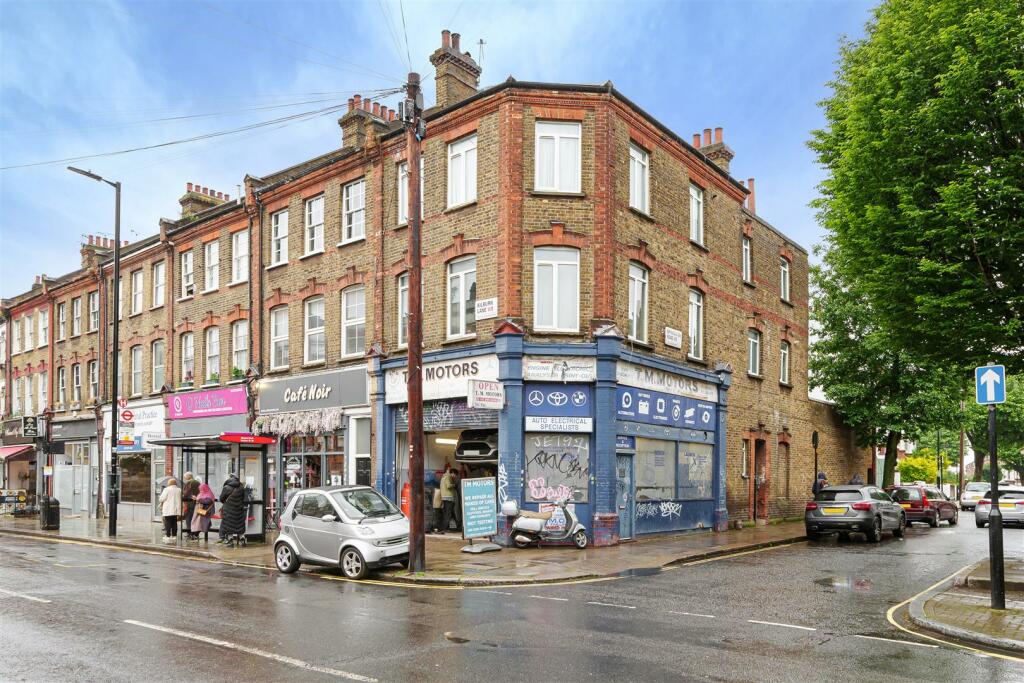 Commercial property for sale in Kilburn Lane, London, W9