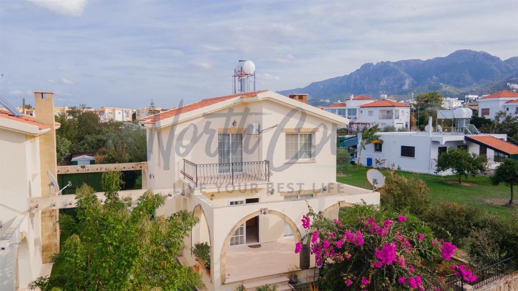 3 bedroom villa for sale in Kyrenia/Girne, Alsancak, Northern Cyprus