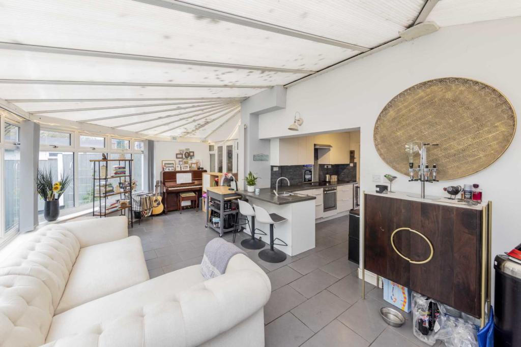 5 bedroom semidetached house for sale in Brook Road, Trentham, ST4