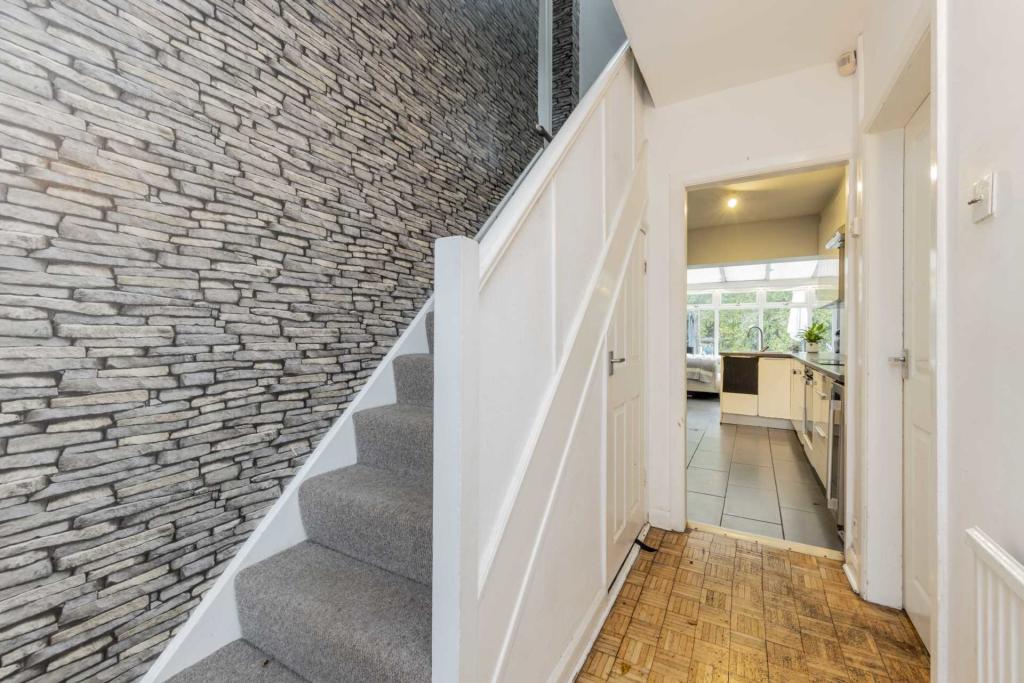 5 bedroom semidetached house for sale in Brook Road, Trentham, ST4