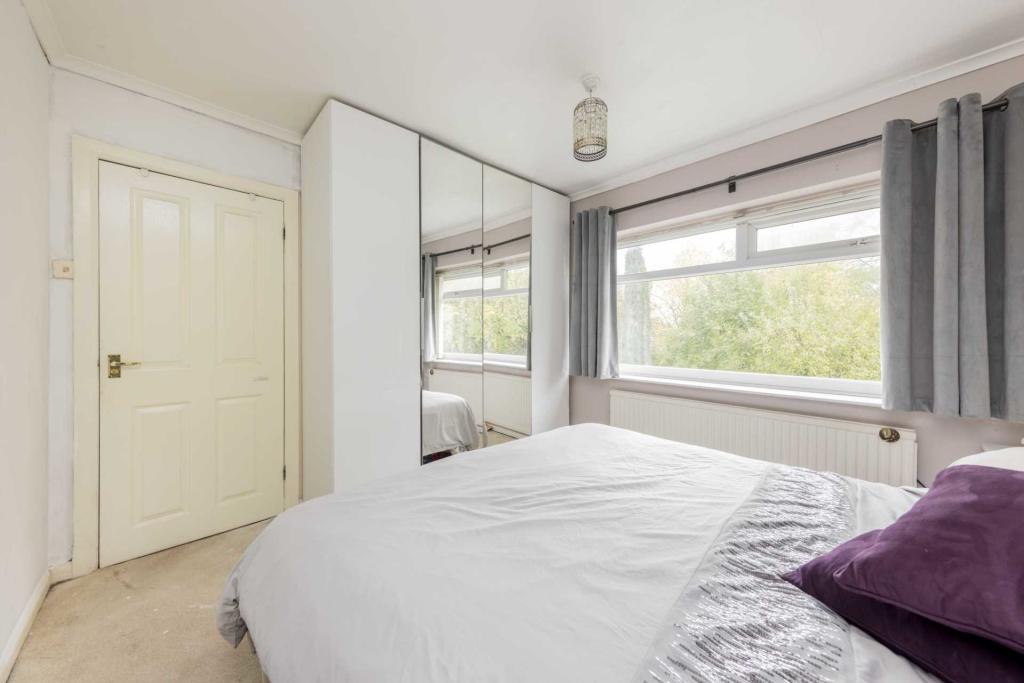 5 bedroom semidetached house for sale in Brook Road, Trentham, ST4