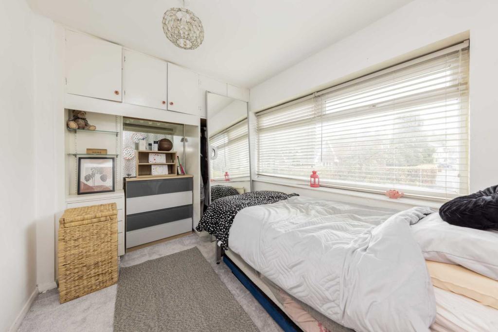 5 bedroom semidetached house for sale in Brook Road, Trentham, ST4