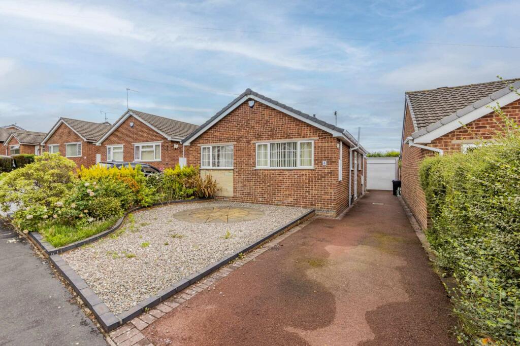 2 bedroom detached bungalow for sale in Close, Westbury Park, ST5 4ER, ST5