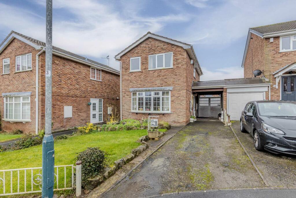 3 bedroom detached house for sale in Padstow Way, Trentham, ST4