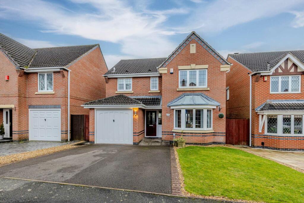 4 bedroom detached house for sale in Chatsworth Park Avenue, Hanford, ST4