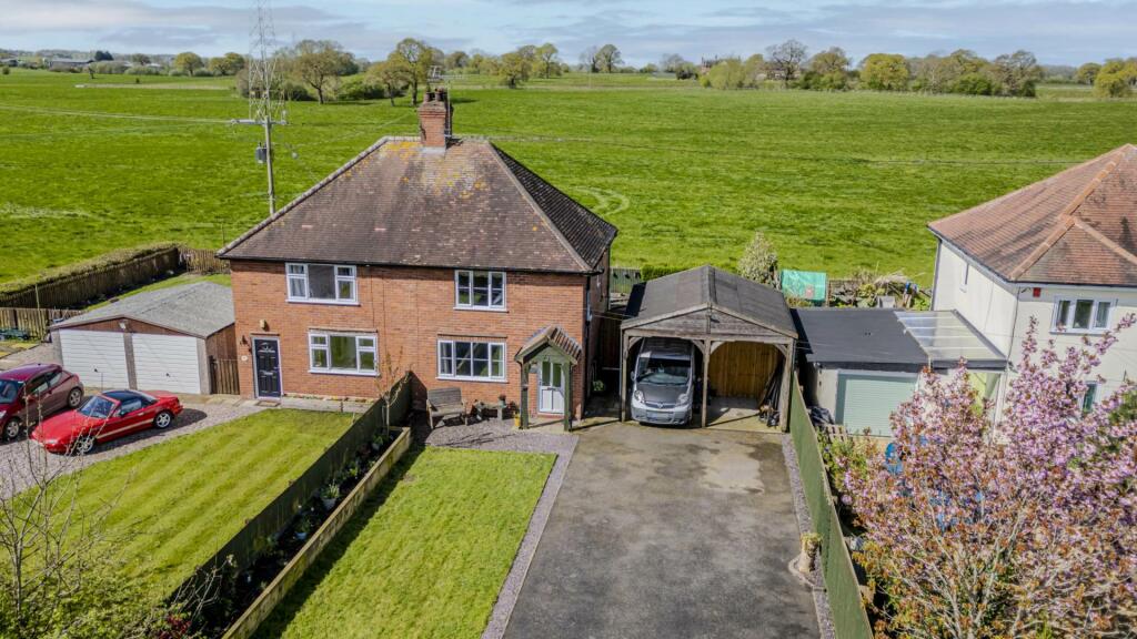 3 bedroom semidetached house for sale in Mill Lane, Wrinehill, CW5 7NP