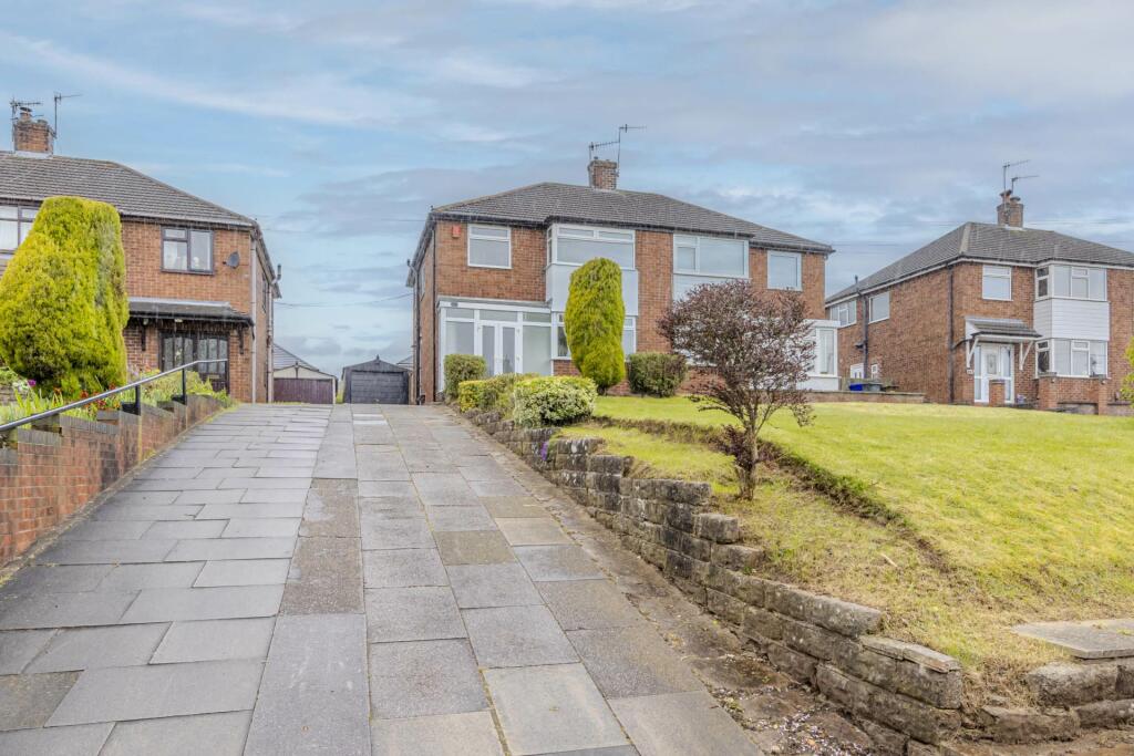 3 bedroom semidetached house for sale in Blurton Road, Blurton, ST3