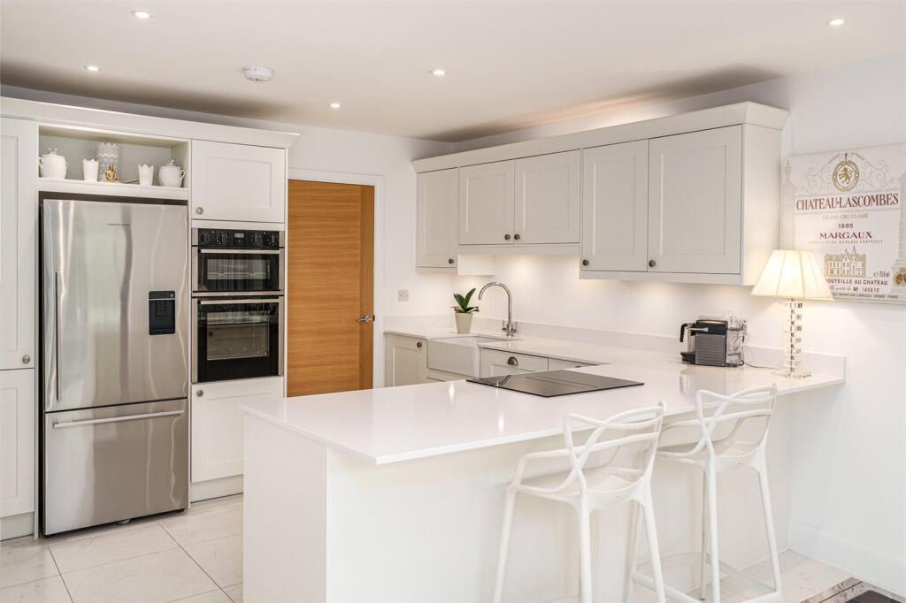 Additional property image - Pebble Lane, Ferring, West Sussex, BN12