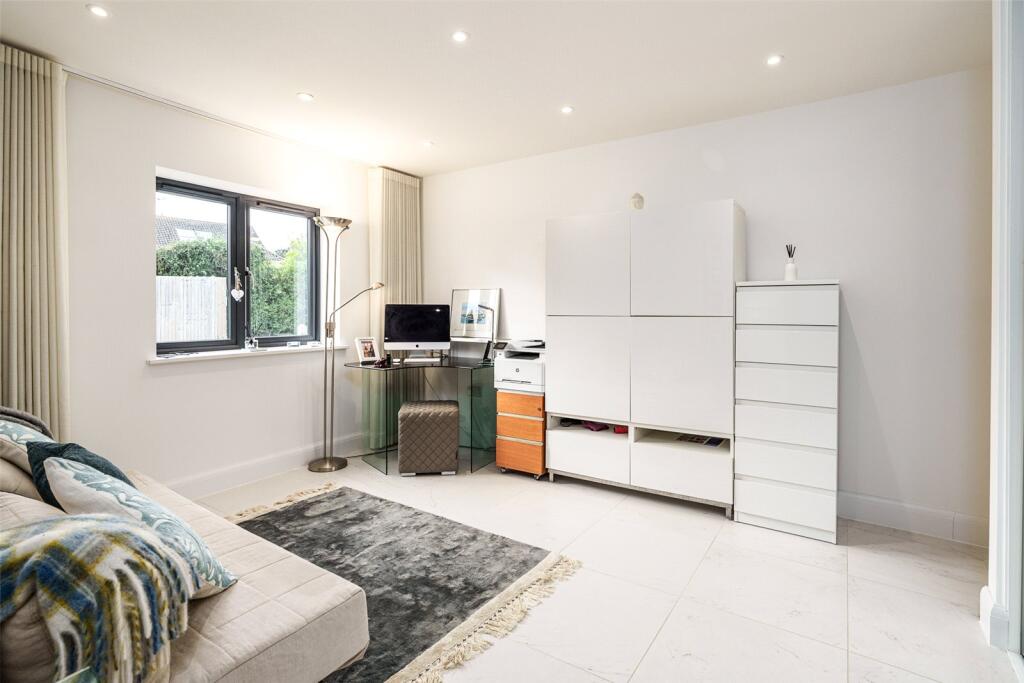 Additional property image - Pebble Lane, Ferring, West Sussex, BN12