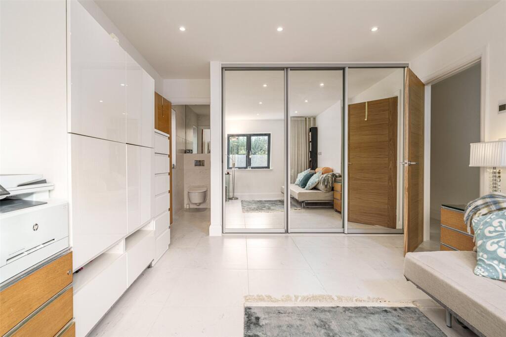 Additional property image - Pebble Lane, Ferring, West Sussex, BN12