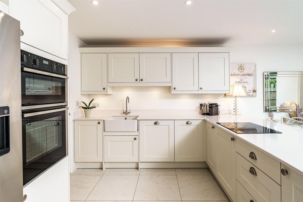 Additional property image - Pebble Lane, Ferring, West Sussex, BN12