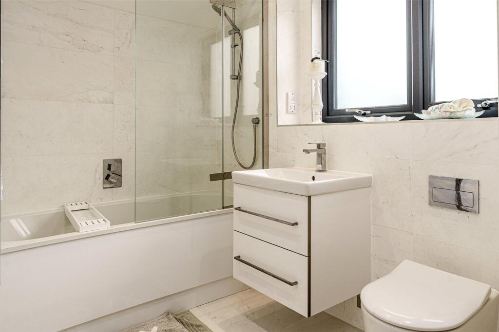 Additional property image - Pebble Lane, Ferring, West Sussex, BN12