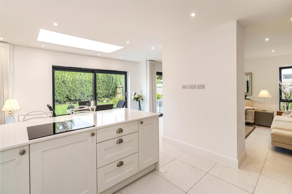Additional property image - Pebble Lane, Ferring, West Sussex, BN12