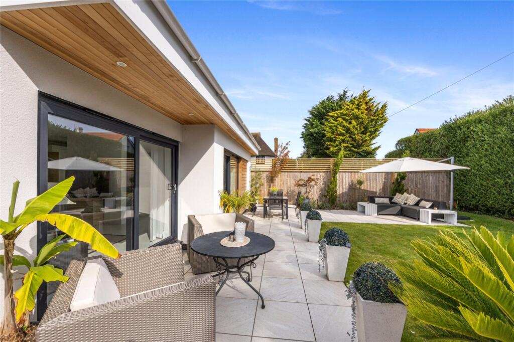 Additional property image - Pebble Lane, Ferring, West Sussex, BN12