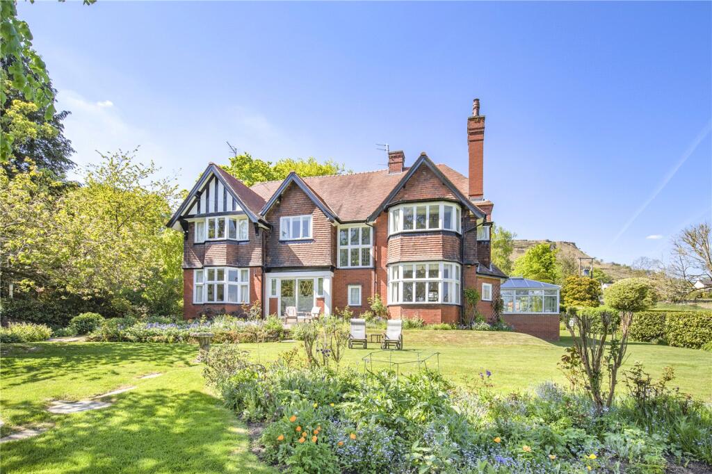 Main image of property: 10 Lyme Park, Chinley, High Peak, SK23