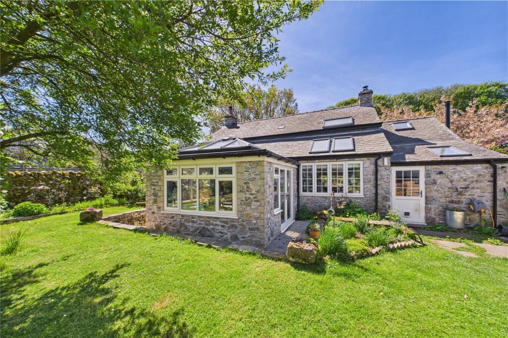 Main image of property: Ashwood Cottage, Priestcliffe Ditch, Buxton, High Peak, SK17