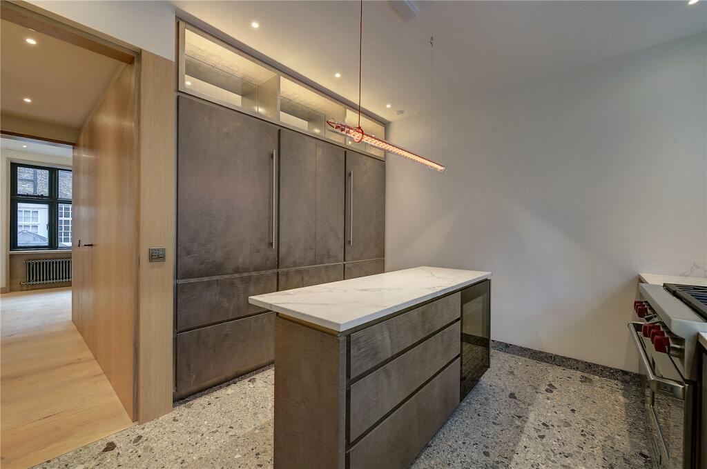 4 bedroom terraced house for sale in Bruton Place, Mayfair, London, W1J