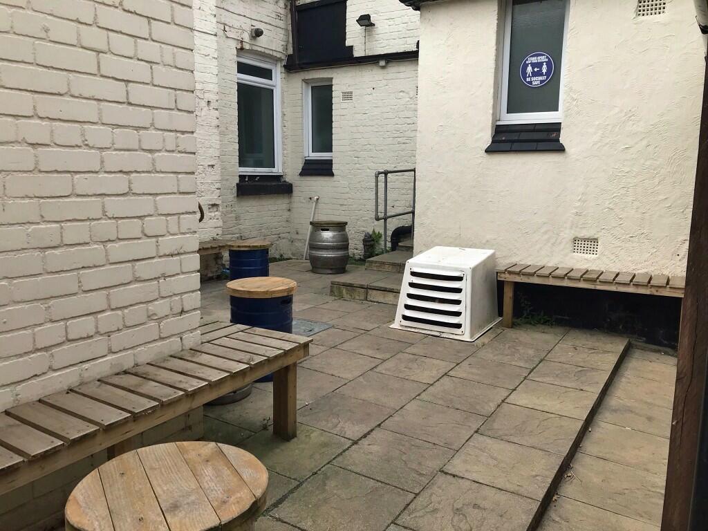 Additional property image - Park View Hotel, Price Street, Birkenhead, Wirral, Merseyside, CH41 4JQ