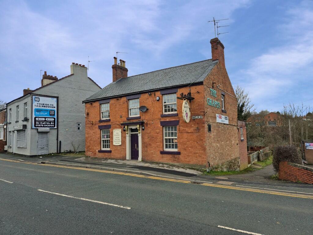 Main image of property: Maelor Road, LL14