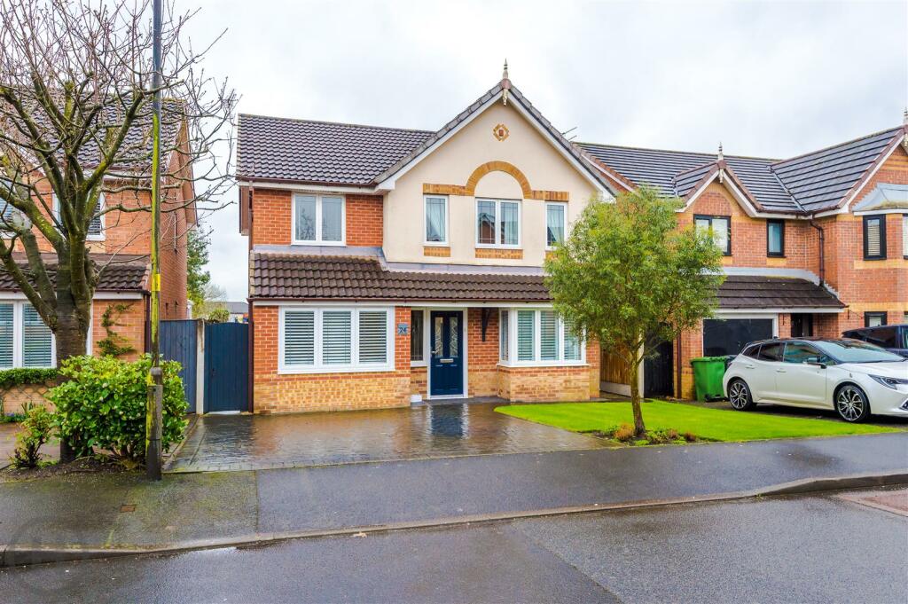 4 bedroom detached house for sale in Peel Hall Avenue, Tyldesley, M29